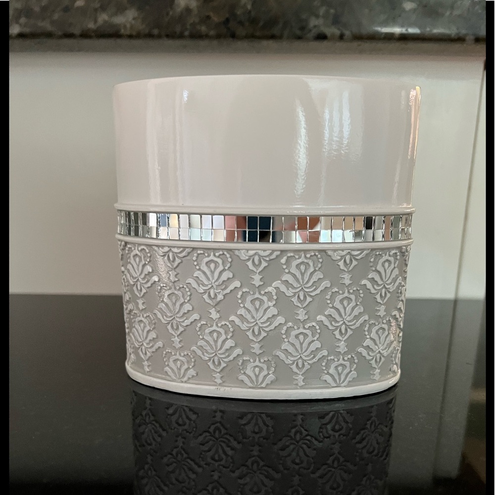 Mirrored Damask Toothbrush Holder